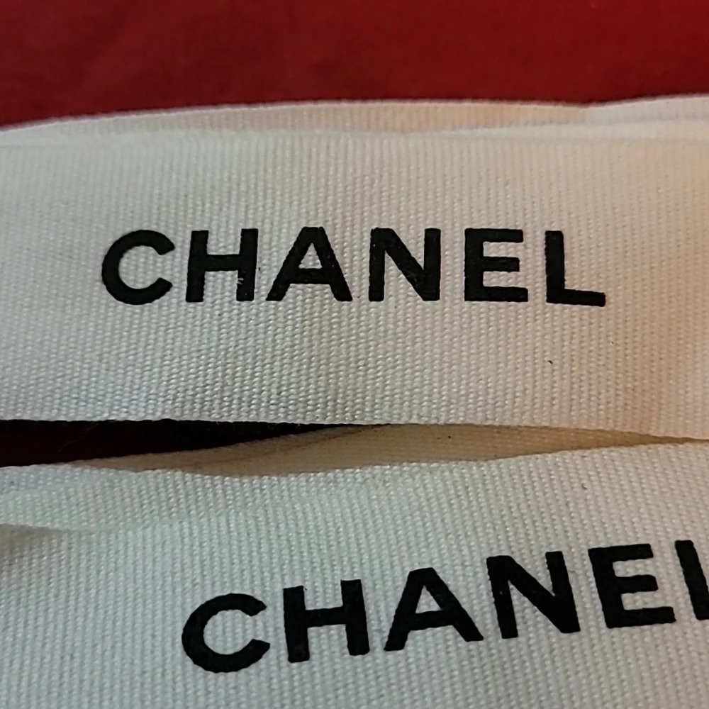 Authentic CHANEL Ribbon - Picture 3 of 3